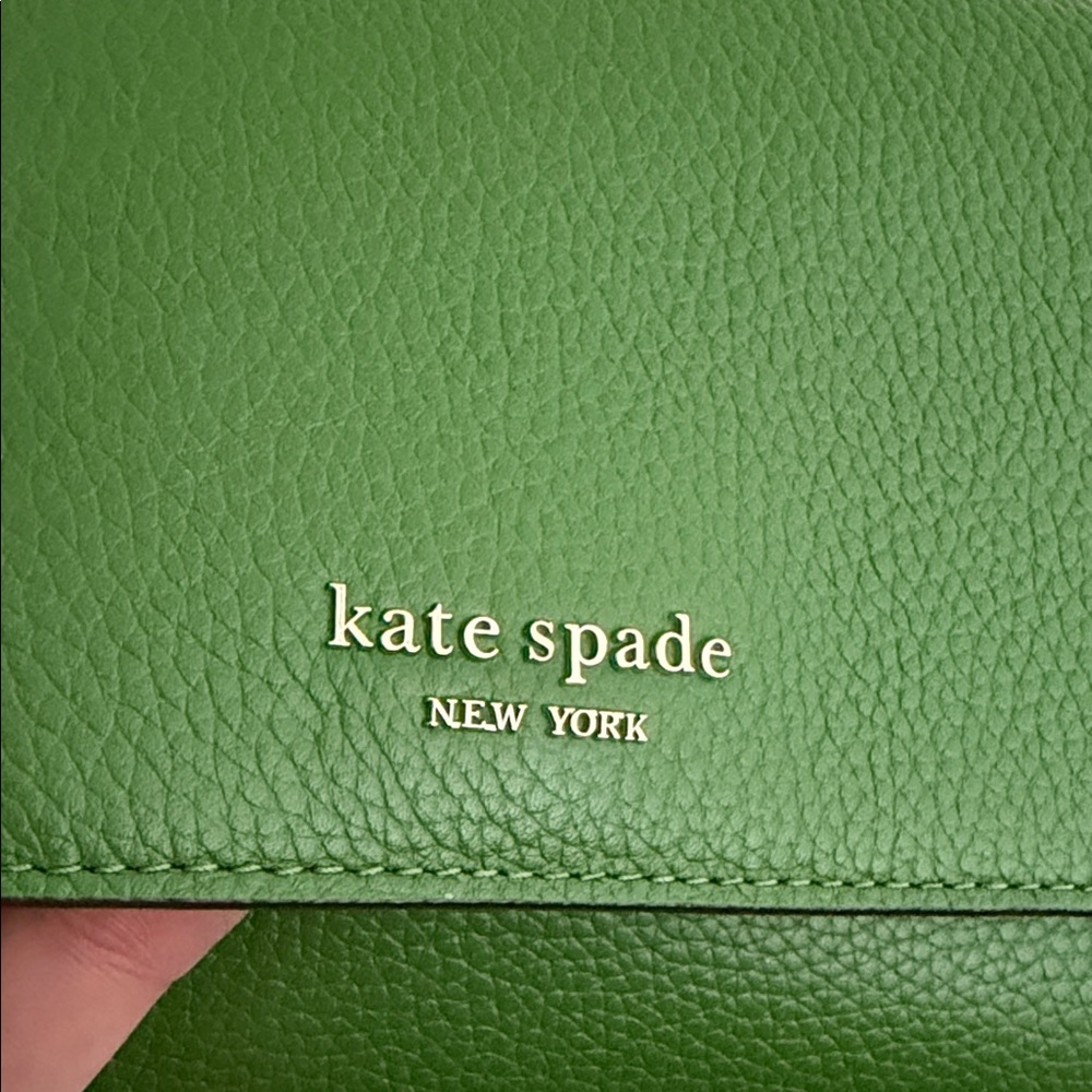 Kate Spade Green Leather Clutch with Gold Chain - Picture 11 of 13